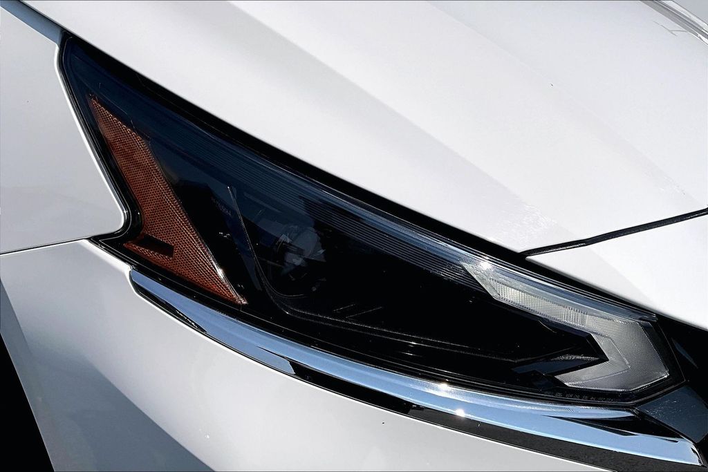 2025 Nissan Altima SV - Photo 28