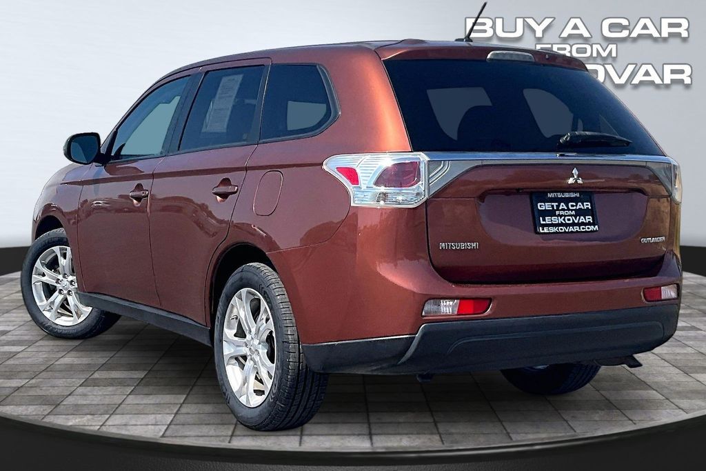 Used 2014 Mitsubishi Outlander SE with VIN JA4AZ3A35EZ002201 for sale in Kennewick, WA