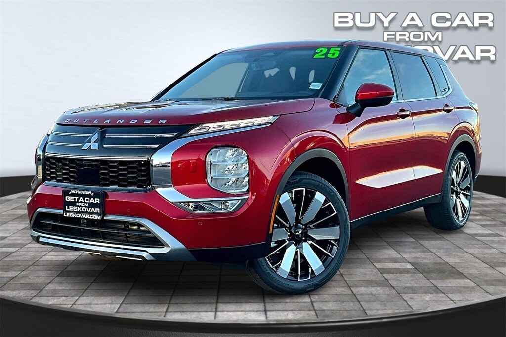 2025 Mitsubishi Outlander SE photo 2