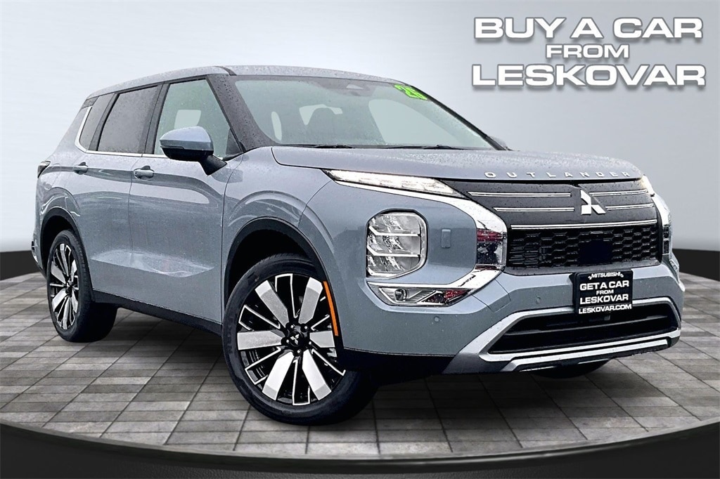 2026 Mitsubishi Outlander ES's photo