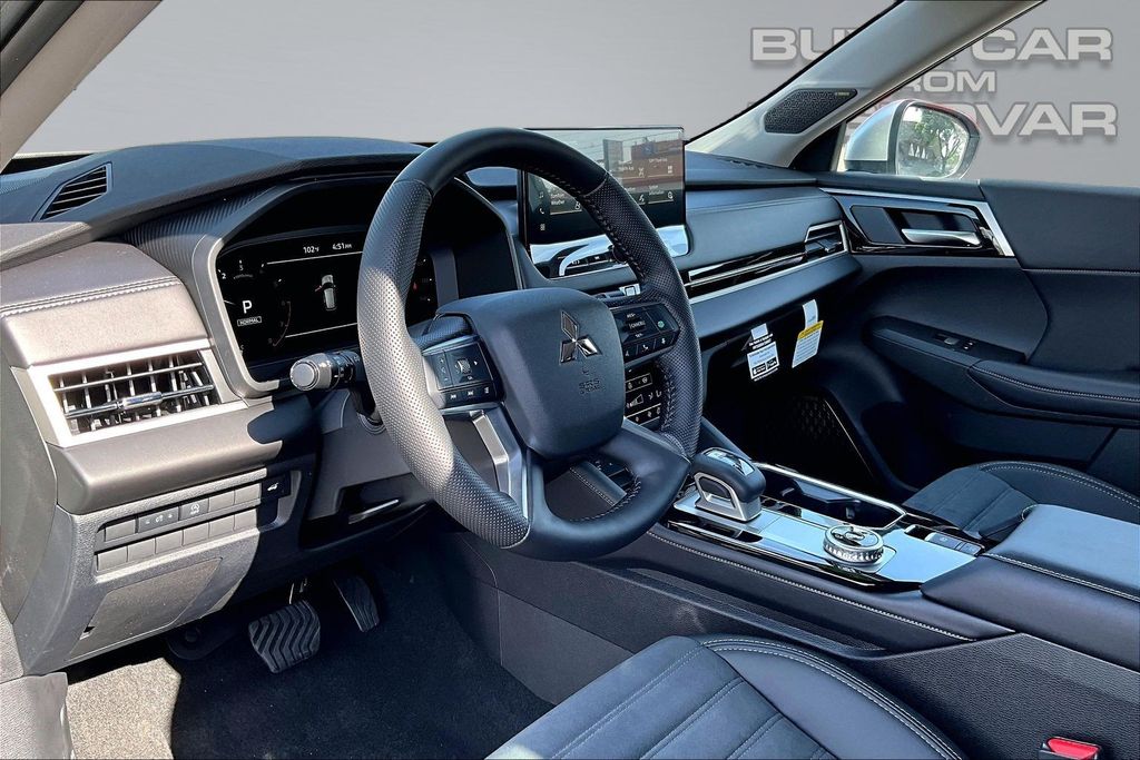 2026 Mitsubishi Outlander SE - Photo 6