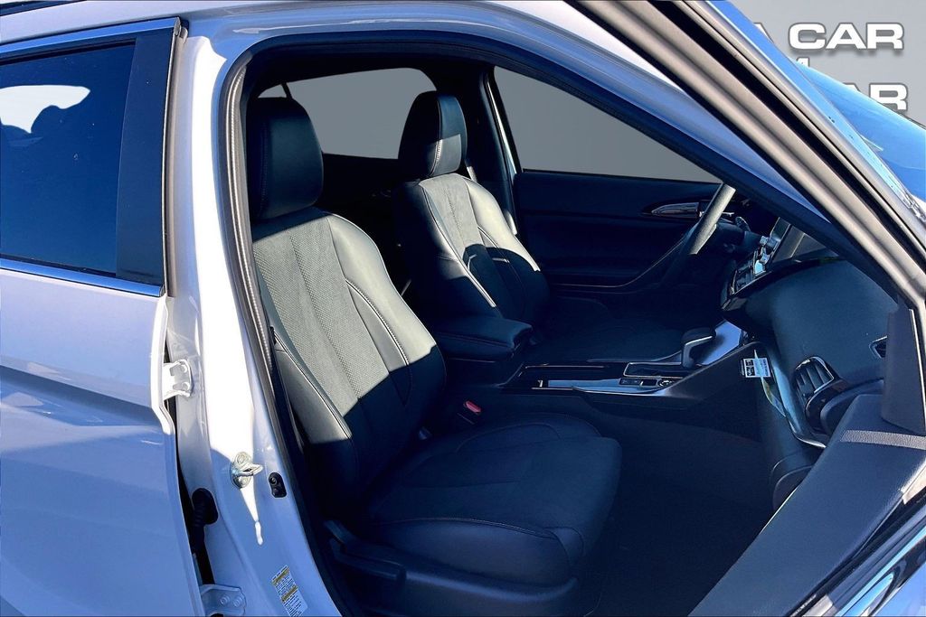 2026 Mitsubishi Eclipse Cross Black Edition - Photo 8