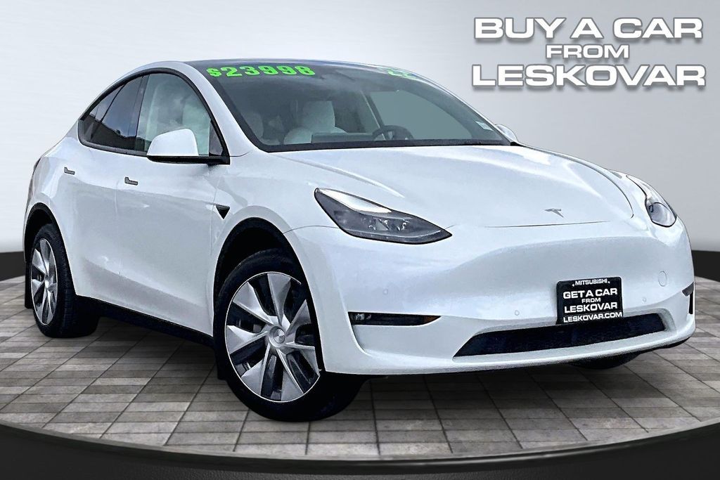 2022 Tesla Model Y Long Range Dual Motor All-Wheel Drive's photo