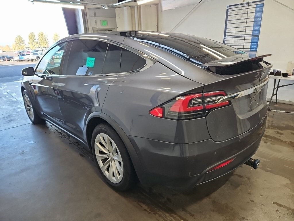 2021 Tesla Model X Long Range photo 2