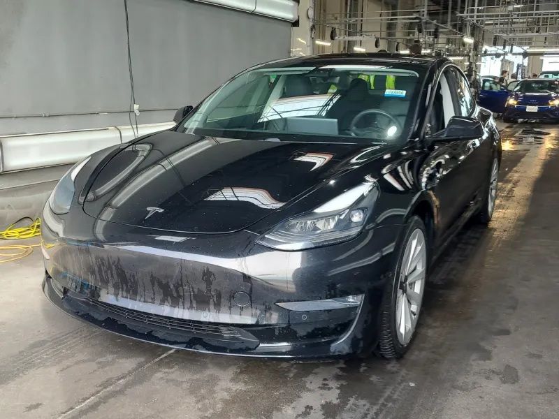 2021 Tesla Model 3 Long Range Dual Motor All-Wheel Drive's photo