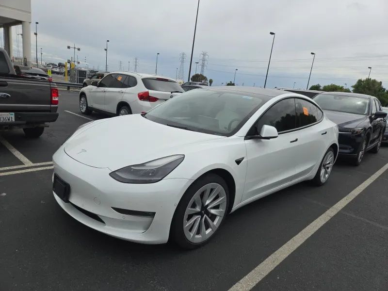 2022 Tesla Model 3 Long Range Dual Motor All-Wheel Drive's photo