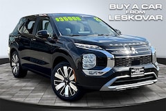 2025 Mitsubishi Outlander SE SUV