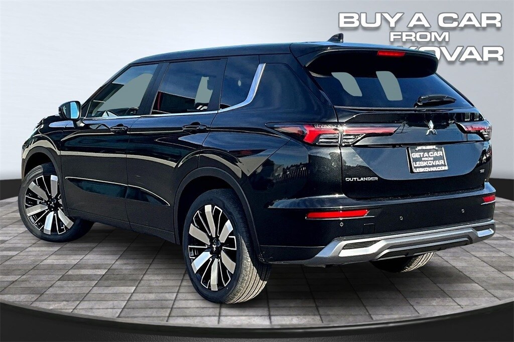 New 2025 Mitsubishi Outlander SE SUV