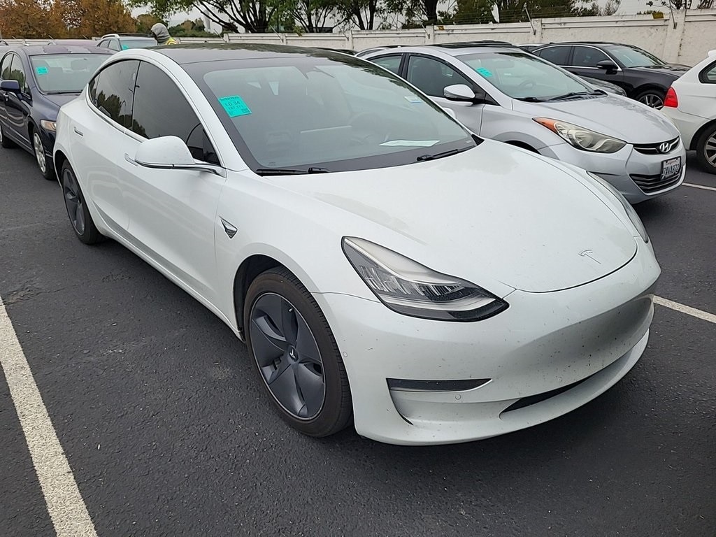 2019 Tesla Model 3 Long Range's photo