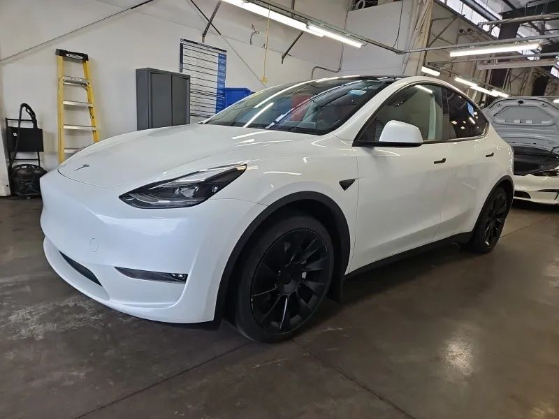 2023 Tesla Model Y Long Range Dual Motor All-Wheel Drive's photo
