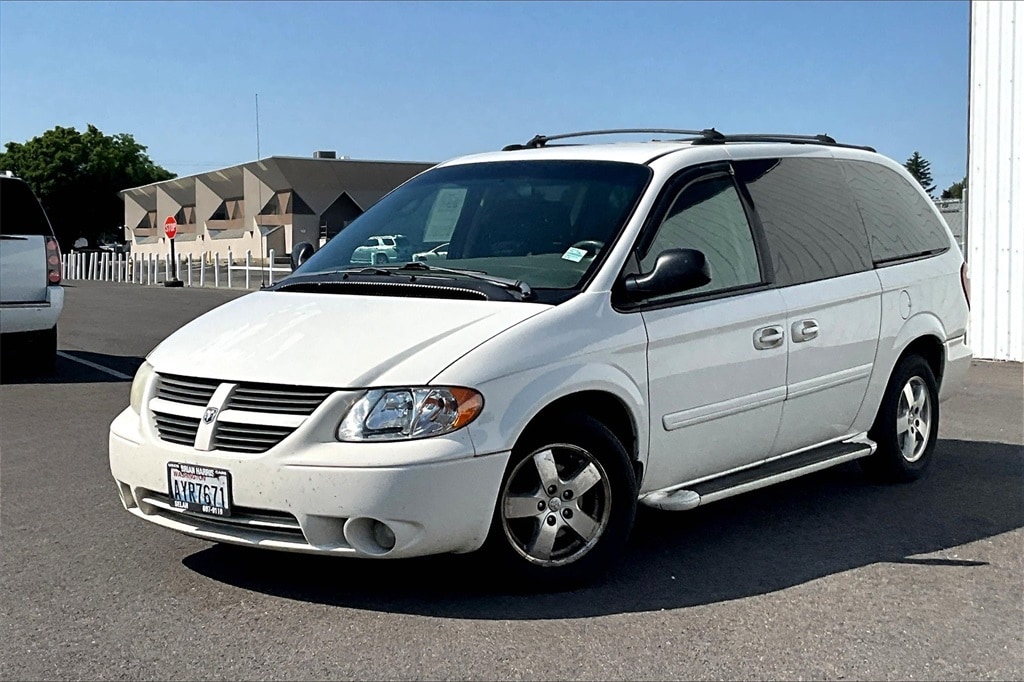 Used 2005 Dodge Grand Caravan SXT with VIN 2D4GP44L55R264188 for sale in Kennewick, WA