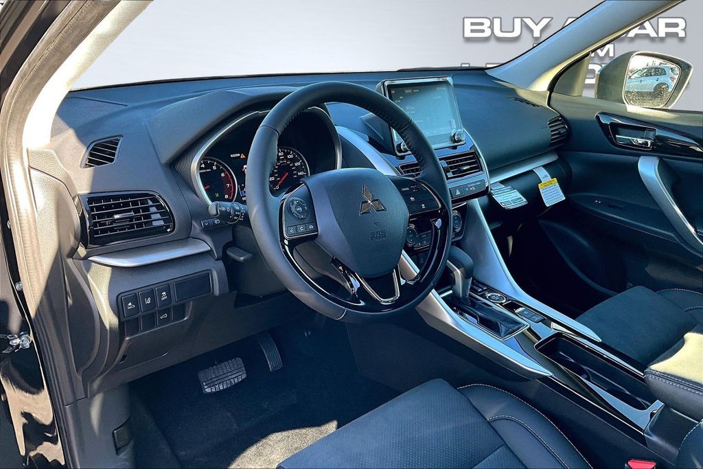 2026 Mitsubishi Eclipse Cross SE - Photo 6