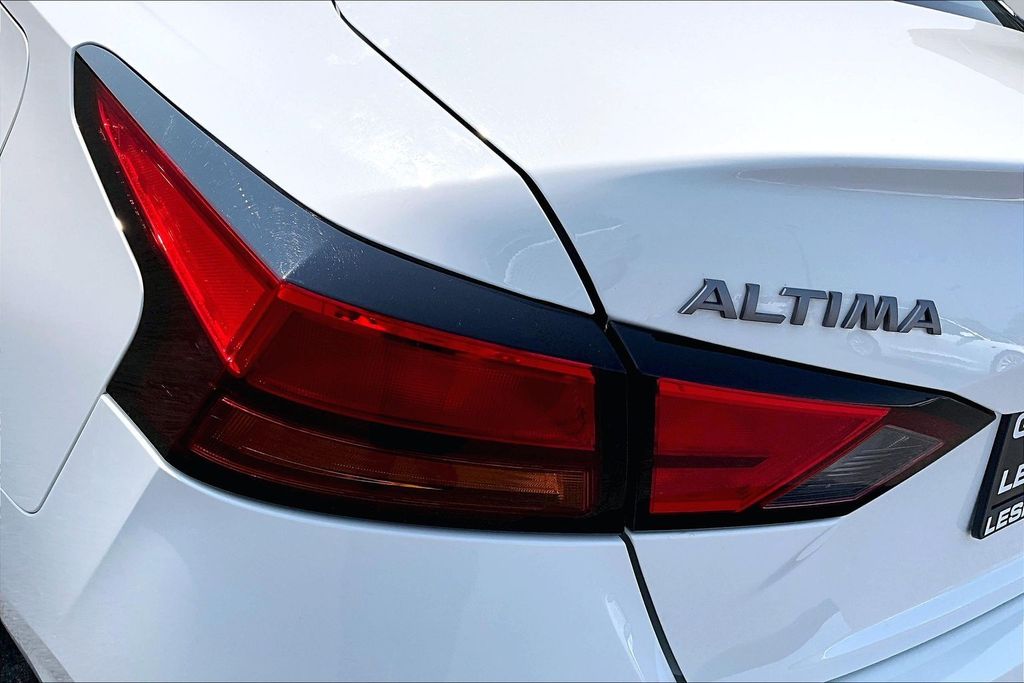 2025 Nissan Altima SV - Photo 29