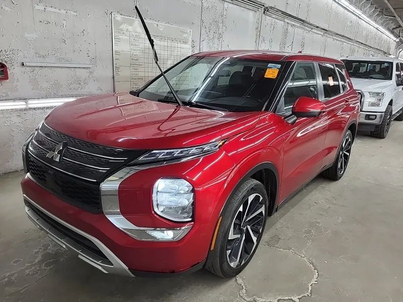 2023 Mitsubishi Outlander SE S-AWC's photo