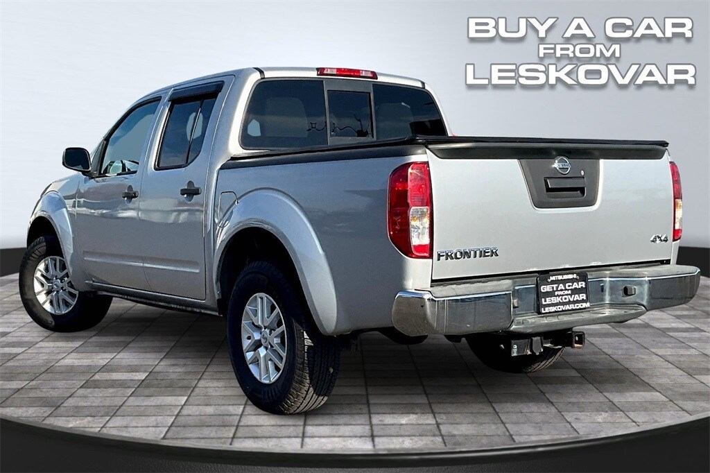 2016 Nissan Frontier SV photo 2