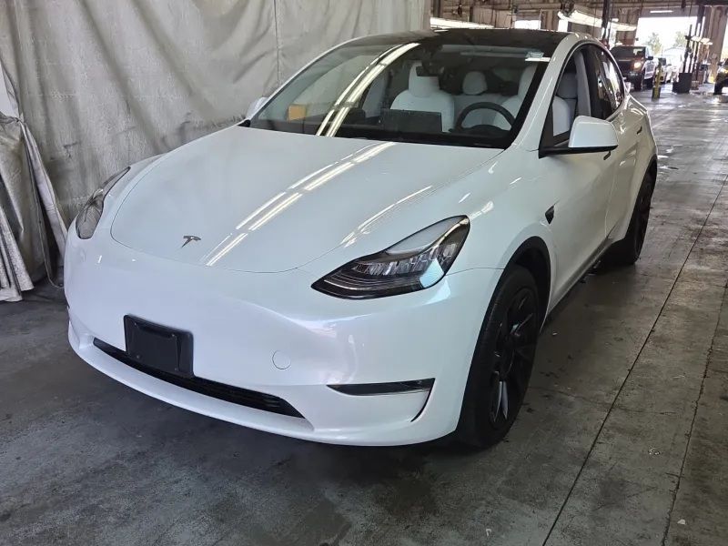 2023 Tesla Model Y Long Range Dual Motor All-Wheel Drive's photo