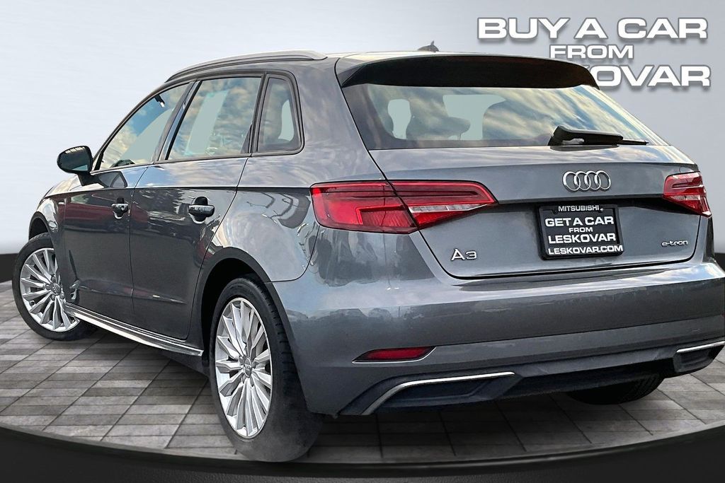 Used 2018 Audi A3 Sportback e-tron Premium with VIN WAUUPBFF2JA084285 for sale in Kennewick, WA