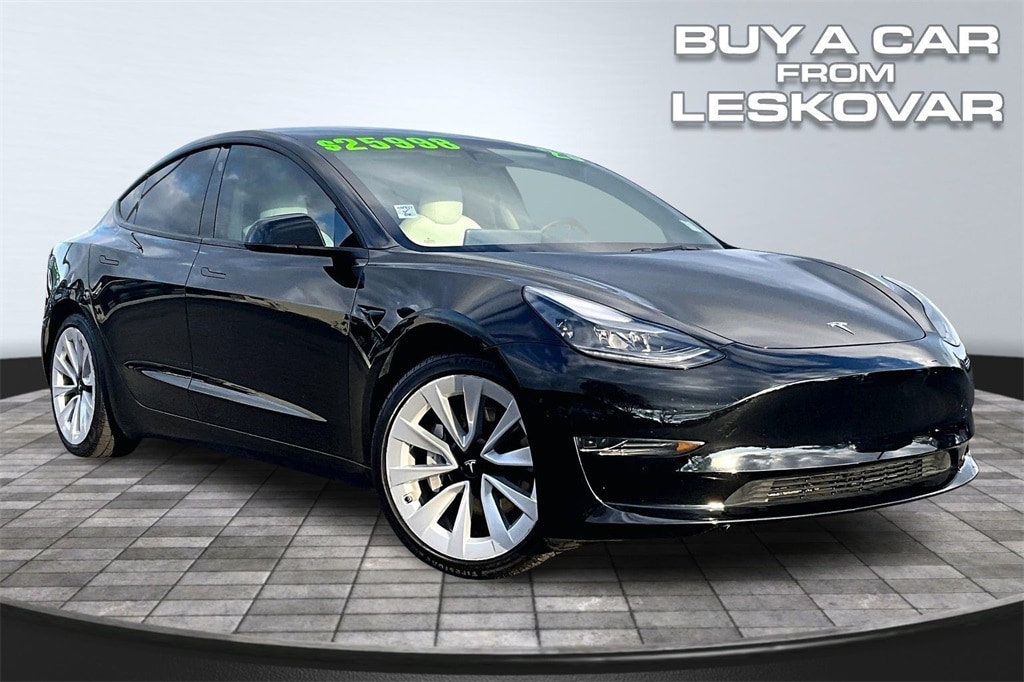 2023 Tesla Model 3 Base's photo