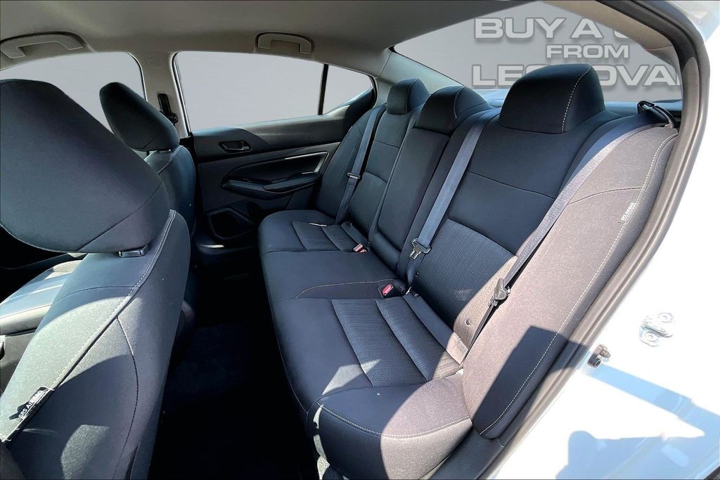 2025 Nissan Altima SV - Photo 25