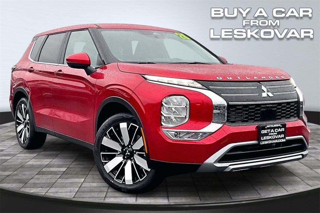 2026 Mitsubishi Outlander SE's photo