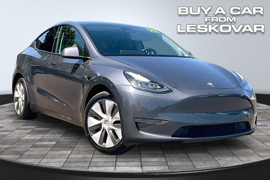 2022 Tesla Model Y Long Range Dual Motor All-Wheel Drive's photo
