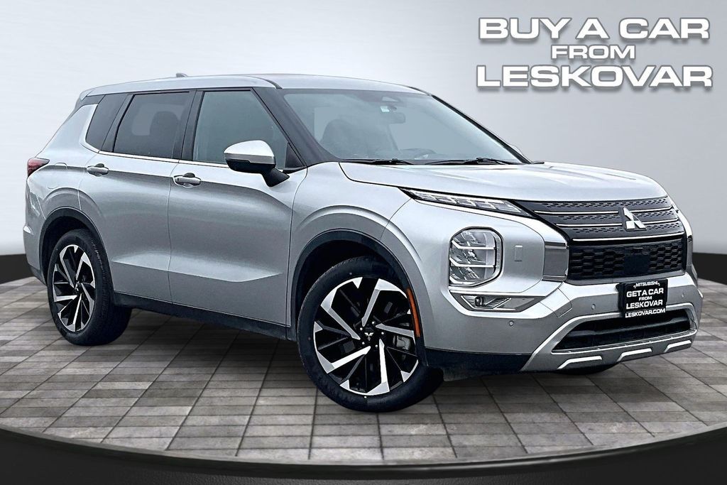 2022 Mitsubishi Outlander SE S-AWC's photo