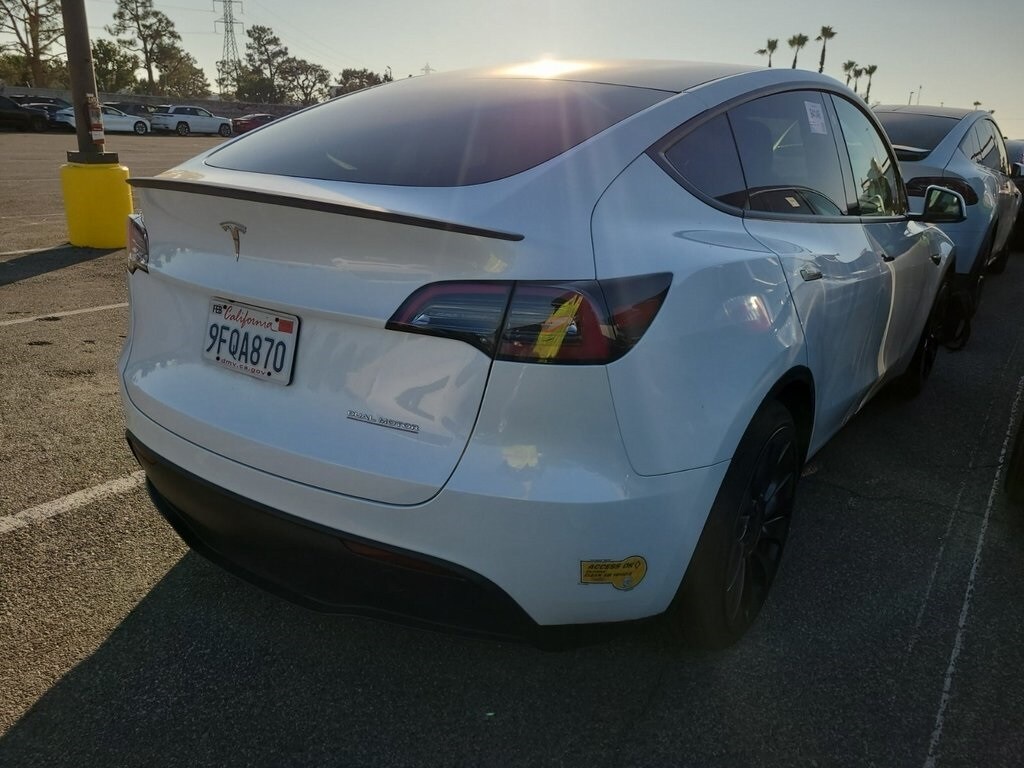 2023 Tesla Model Y Performance photo 3