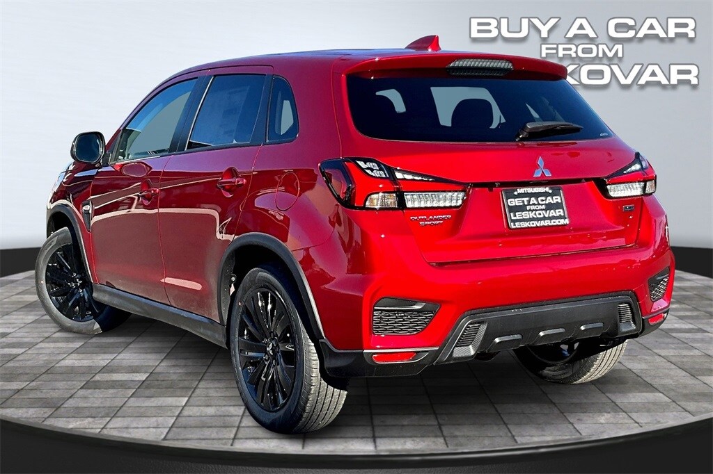 2025 Mitsubishi Outlander Sport LE photo 2