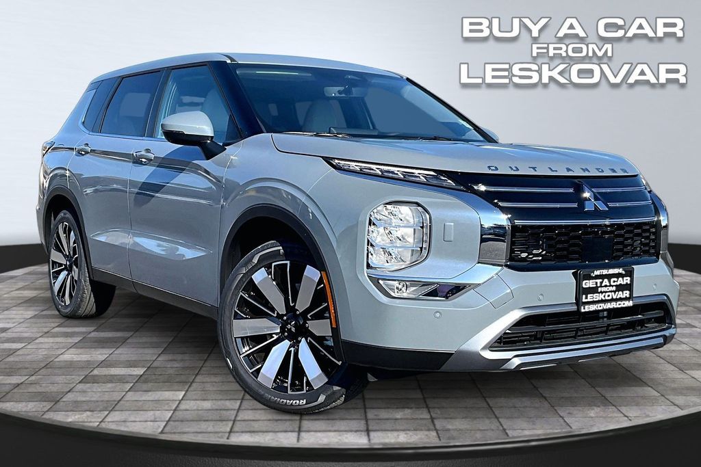 2026 Mitsubishi Outlander SE
