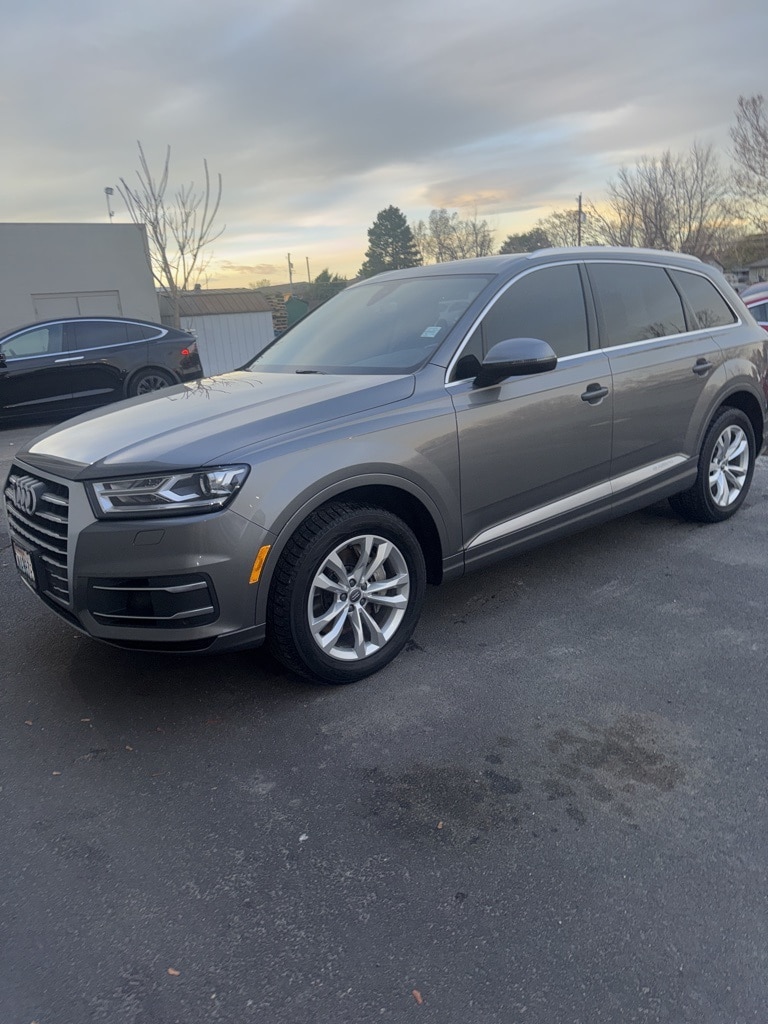 2017 Audi Q7 Premium's photo