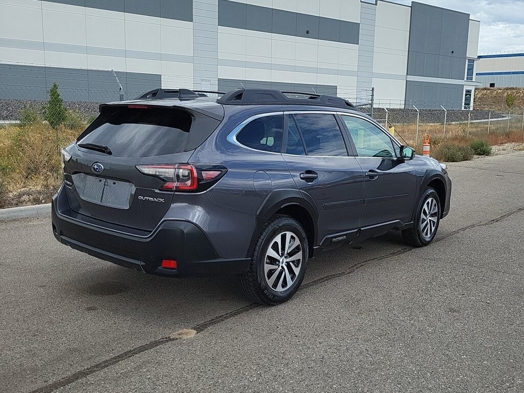 2023 Subaru Outback Premium photo 2