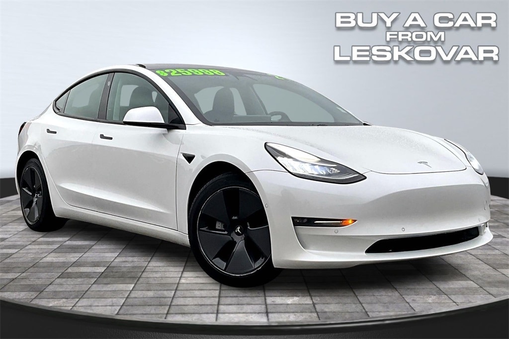 2021 Tesla Model 3 Base's photo