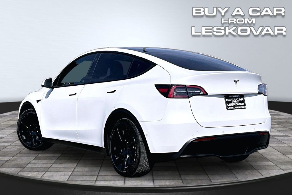 Used 2021 Tesla Model Y Long Range with VIN 5YJYGDEE1MF273949 for sale in Kennewick, WA