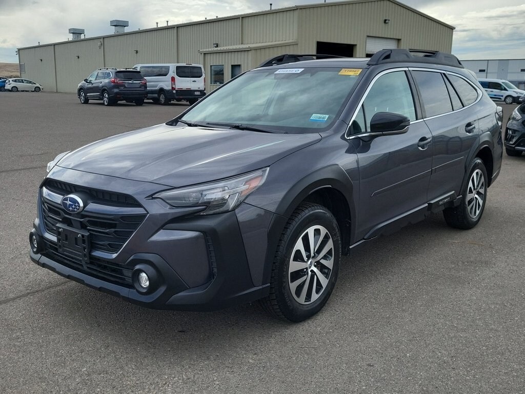 2023 Subaru Outback Premium photo 3