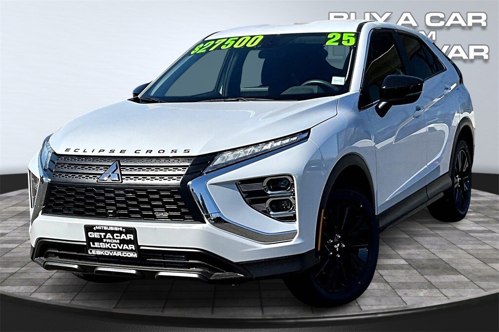 2025 Mitsubishi Eclipse Cross LE photo 2