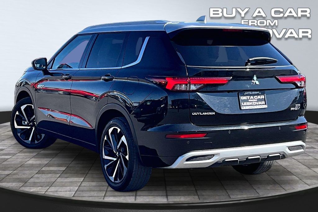 Used 2024 Mitsubishi Outlander Plug-in Hybrid Platinum Edition with VIN JA4T5WA91RZ041089 for sale in Kennewick, WA