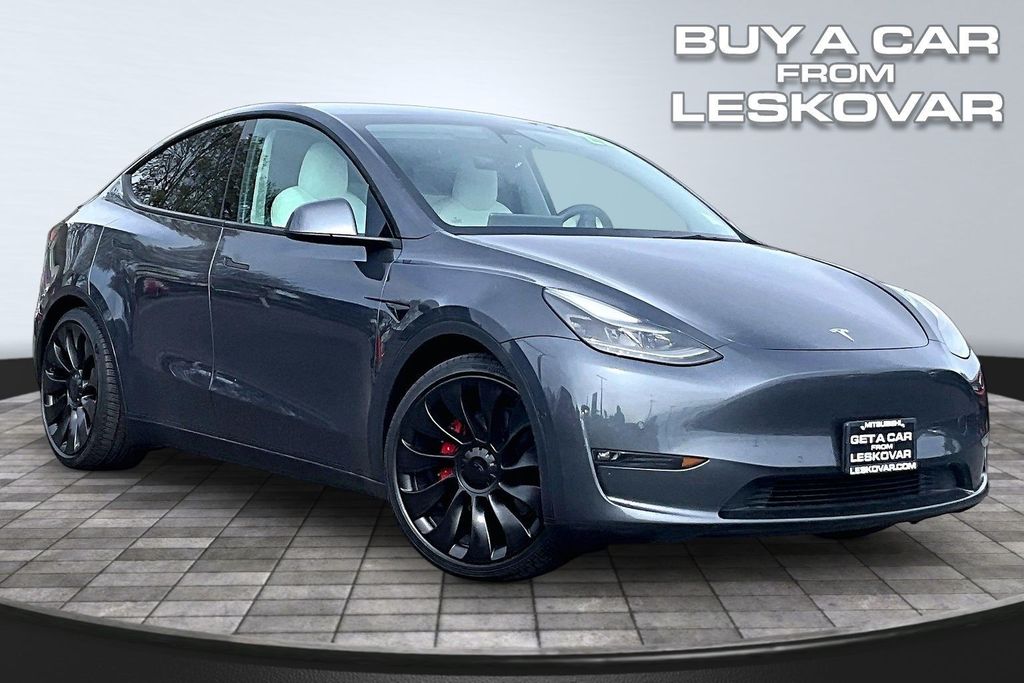 2022 Tesla Model Y Performance Dual Motor All-Wheel Drive's photo