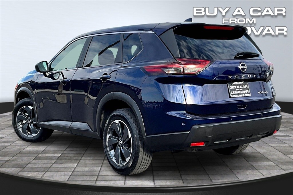 2024 Nissan Rogue SV photo 2