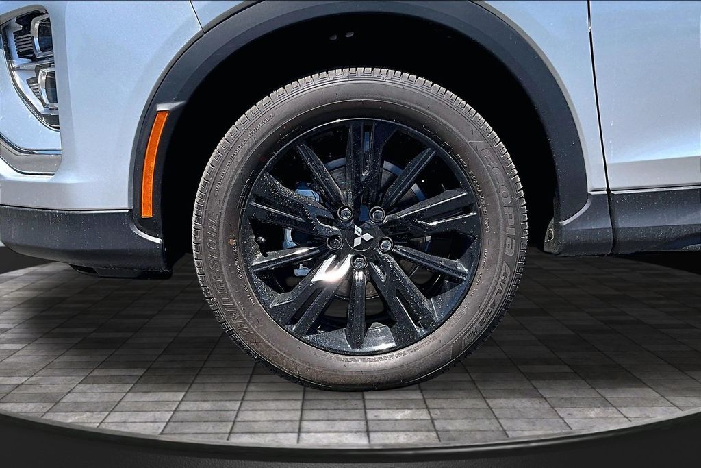 2026 Mitsubishi Eclipse Cross Black Edition - Photo 11