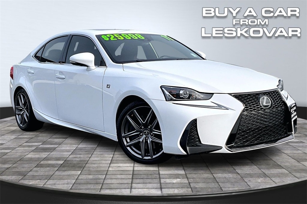 2017 Lexus IS Base's photo