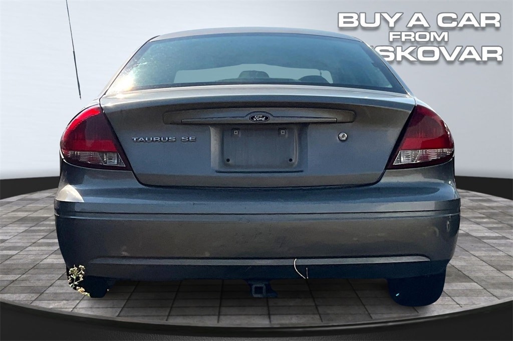 Used 2004 Ford Taurus SE with VIN 1FAFP53U74A132437 for sale in Kennewick, WA