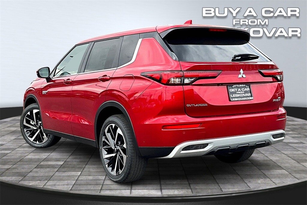 2025 Mitsubishi Outlander PHEV SE photo 3
