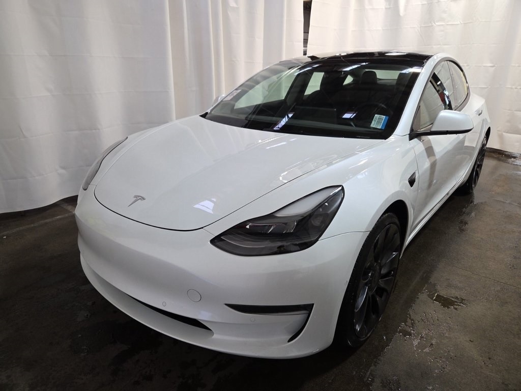 2022 Tesla Model 3 Performance's photo