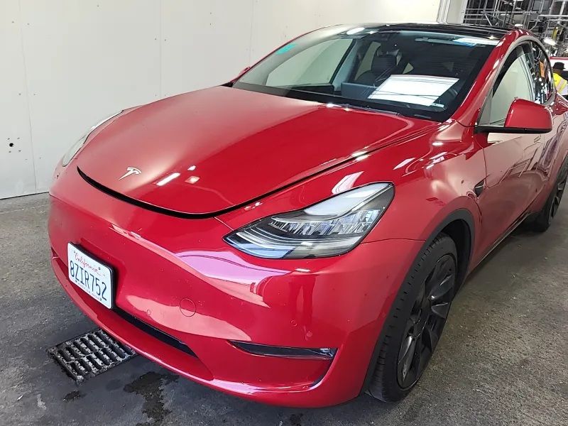2022 Tesla Model Y Long Range Dual Motor All-Wheel Drive's photo