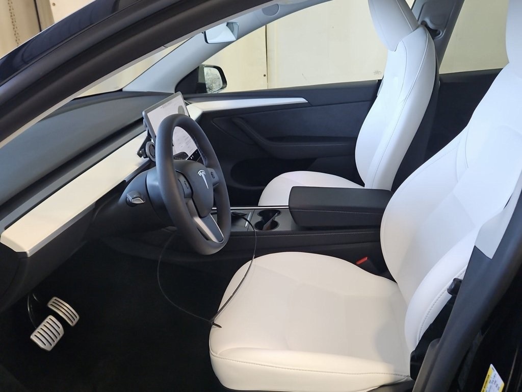 Used 2024 Tesla Model Y Performance with VIN 7SAYGDEF9RF054675 for sale in Northfield, Minnesota