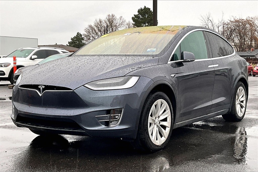 2020 Tesla Model X Long Range's photo