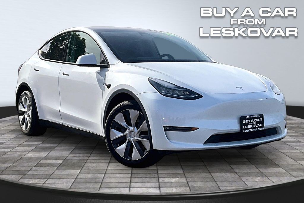 2022 Tesla Model Y Long Range Dual Motor All-Wheel Drive's photo