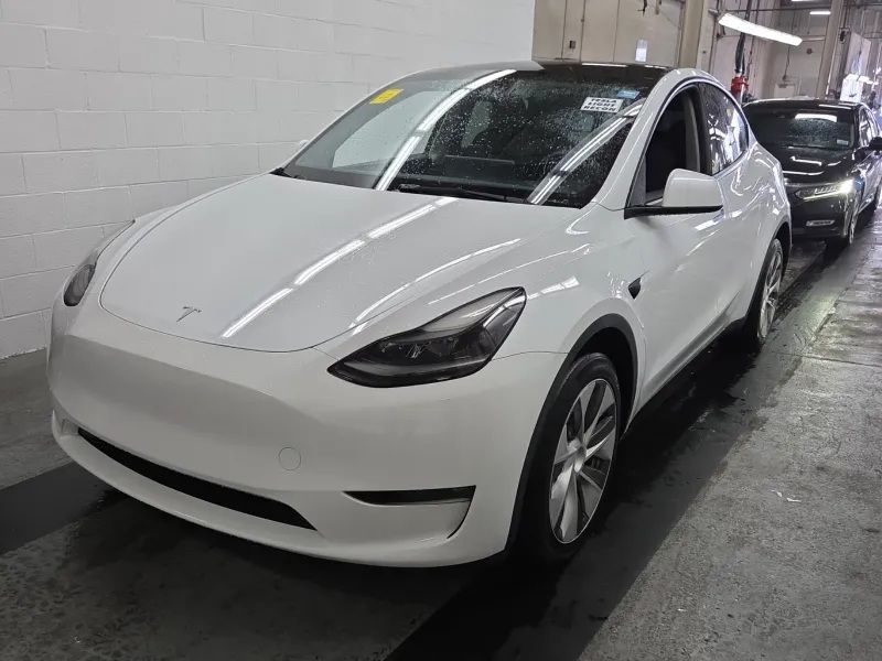 2023 Tesla Model Y Long Range Dual Motor All-Wheel Drive's photo