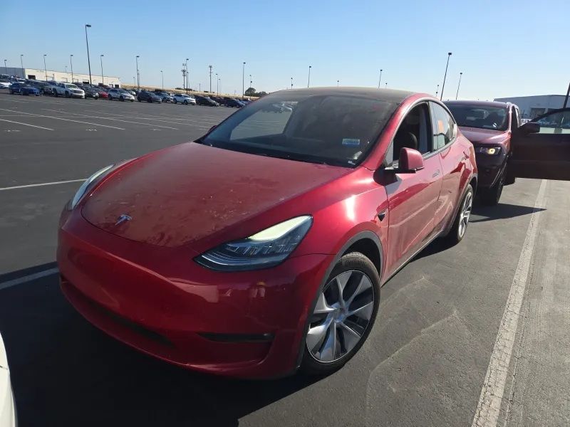 2022 Tesla Model Y Long Range Dual Motor All-Wheel Drive's photo