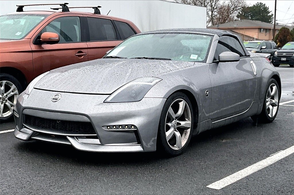 2008 Nissan 350Z Roadster Touring's photo